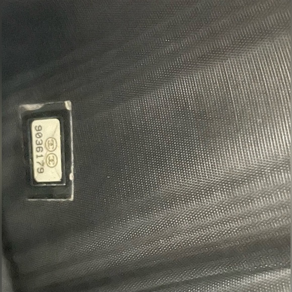 🌟SOLD🌟CHANEL Caviar Timeless Trifold "CC" Wallet -Hologram Sticker/Auth Card - Picture 2 of 6